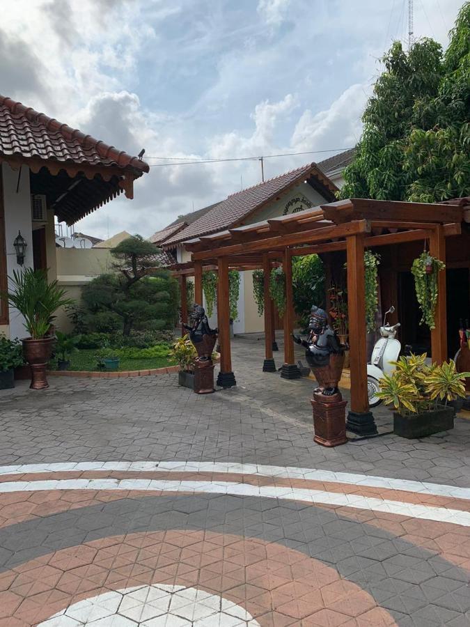 Dem Ayem Heritage Guest House Yogyakarta Exterior foto
