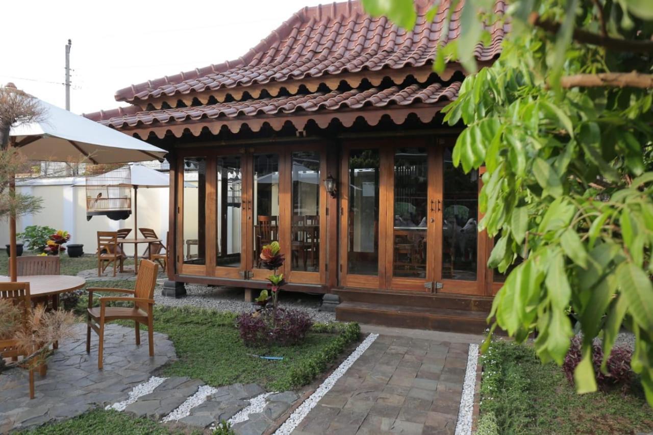 Dem Ayem Heritage Guest House Yogyakarta Exterior foto